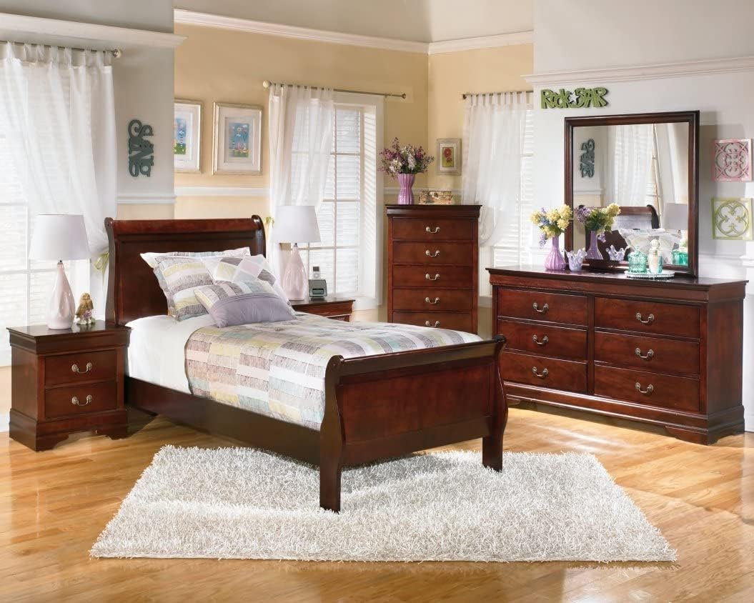 BOWERY HILL Transitional 5-Drawer Wood Chest in Warm Dark Brown