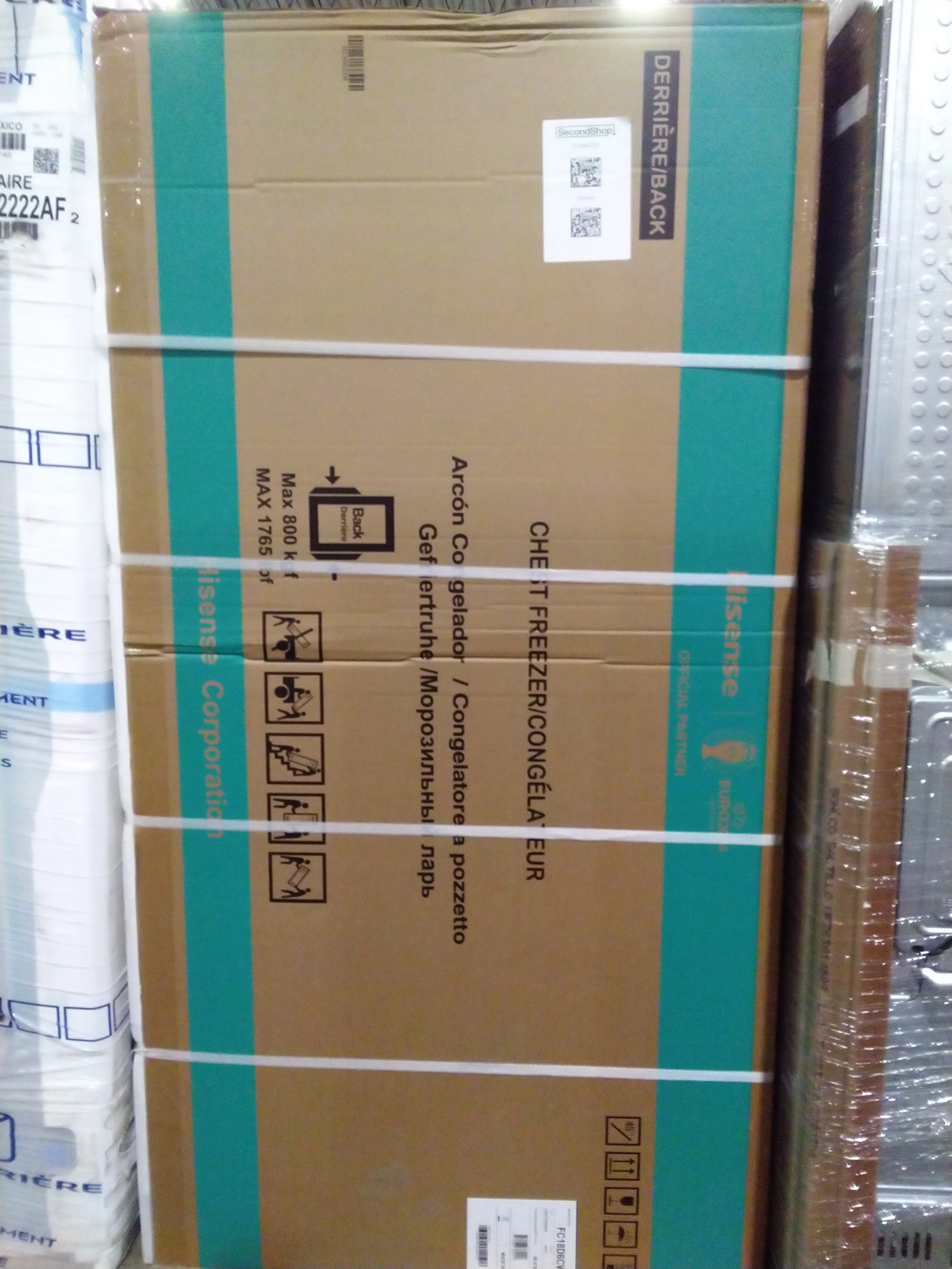 HISENSE 17.7 CU FT. WHITE CONVERTIBLE CHEST FREEZER OR FRIDGE WITH CASTER WHEELS - FC18D6CWD