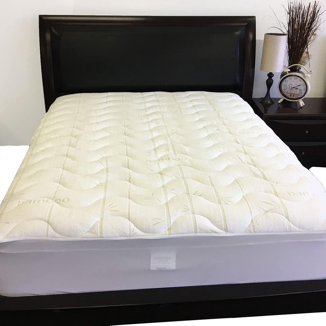 Royal Hotel Bedding Hypoallergenic Cool Bamboo Jacquard Fitted Mattress Topper California King Size Extra Plush and Soft Mattress Pad