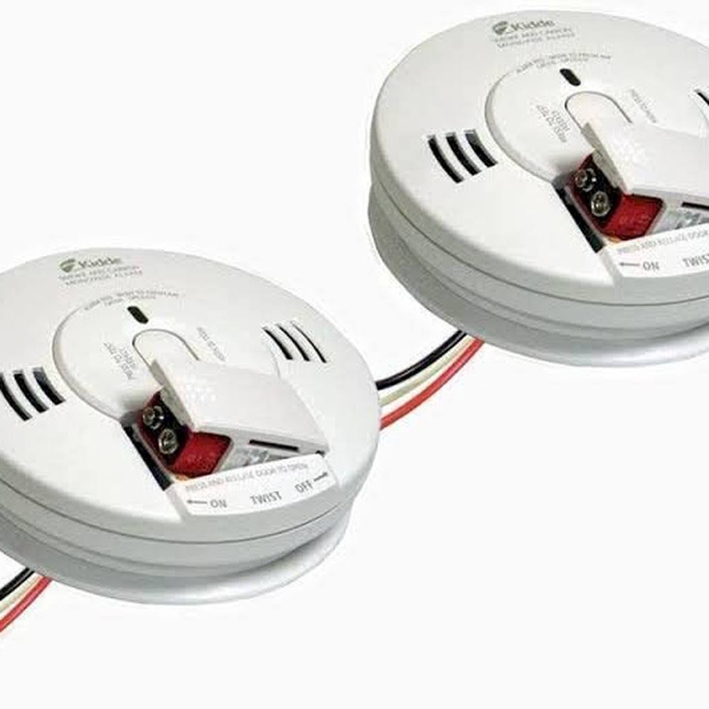 Kidde Hardwire Smoke and Carbon Monoxide Combination Detector with 9V Battery Backup and Voice Alarm (3-Pack) 21007624