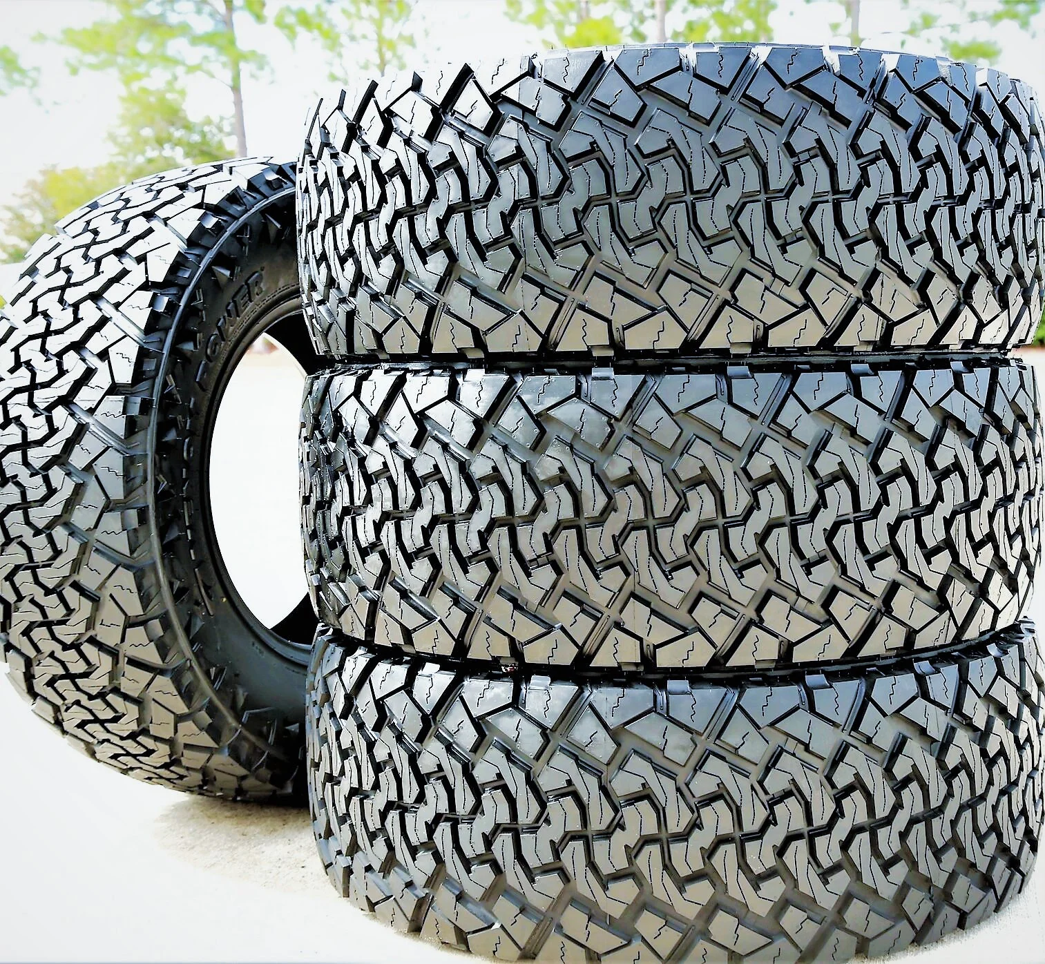 Set of 4 (FOUR) Venom Power Terra Hunter X/T LT 33X12.50R18 Load E (10 Ply) XT Extreme Terrain Tires - Curated Treasures Market