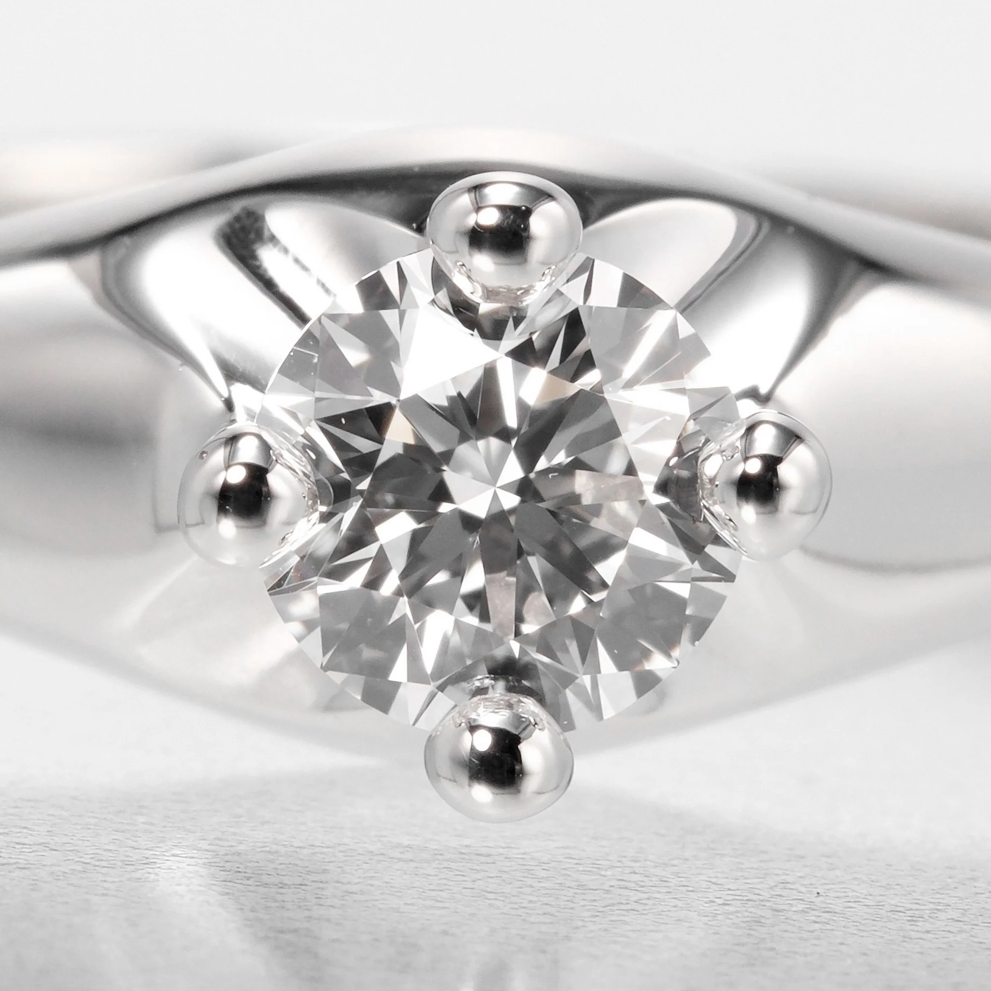 Pre-Owned Bvlgari Corona Solitaire Ring No. 19 0.575ct/VS1/E/1EX Pt950 Platinum Diamond BVLGARI (Like New)
