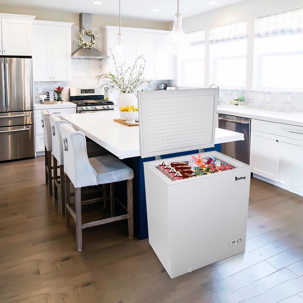 SamyoHome 5.0 Cu.ft Single Door Chest Freezer, White
