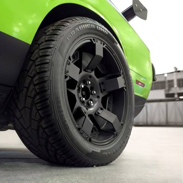 General Grabber UHP 255/55R19 111V Tire