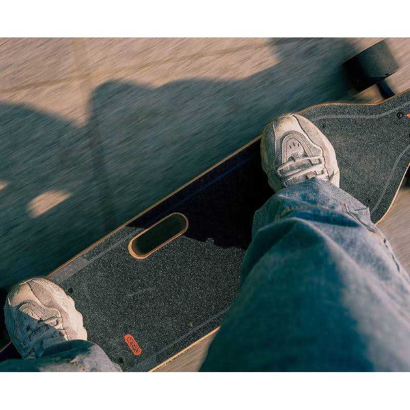 Meepo V5 Electric Skateboard with Remote Top Speed of 29 Mph - Sports Supplies Online Store