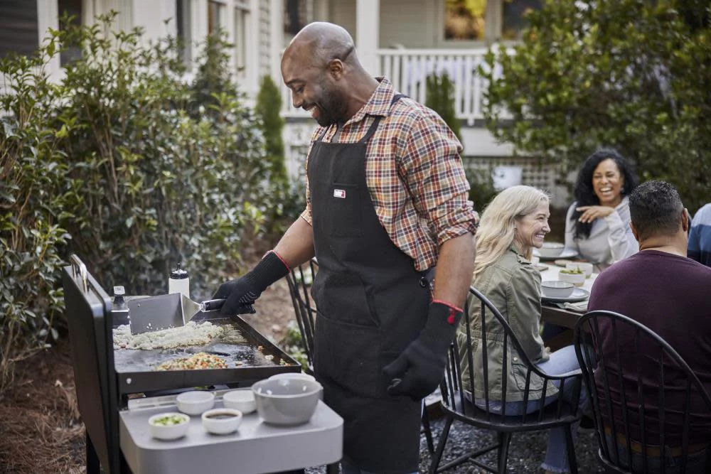 Weber 28in 3 Burner Liquid Propane Outdoor Griddle Black