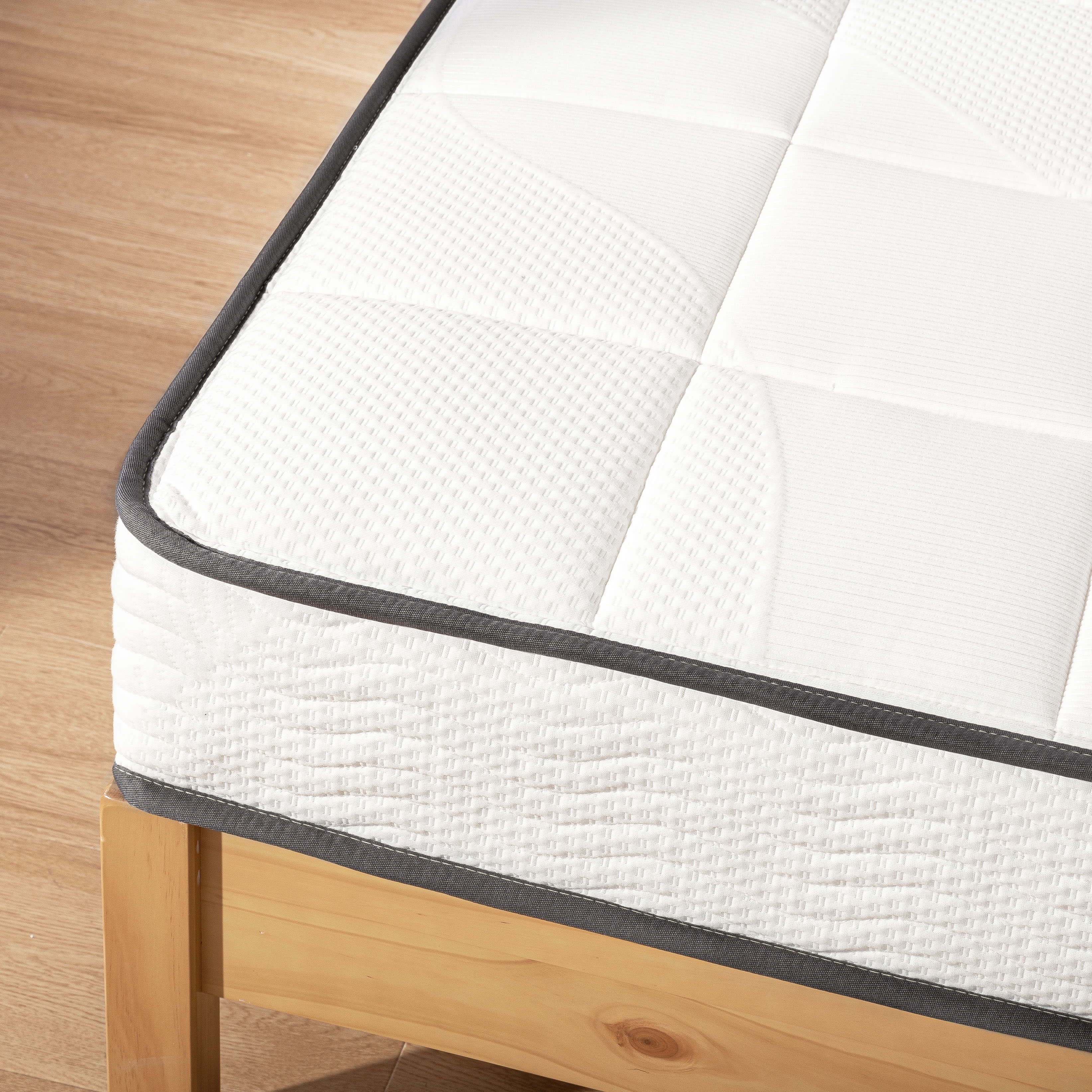 Mellow 8" Classic Bonnell Spring Mattress with Comfort Foam Top, Full