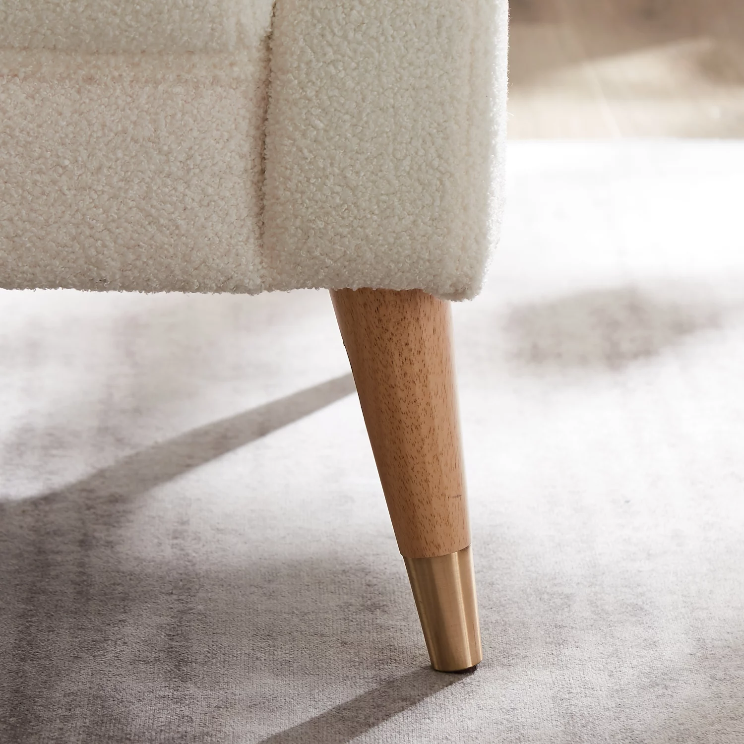 Holaki Modern Accent Chair, Upholstered Single Sofa Chair Sherpa Arm Chair for Living Room and Bedroom, Comfy Armchair with Metal Legs, White Fabric