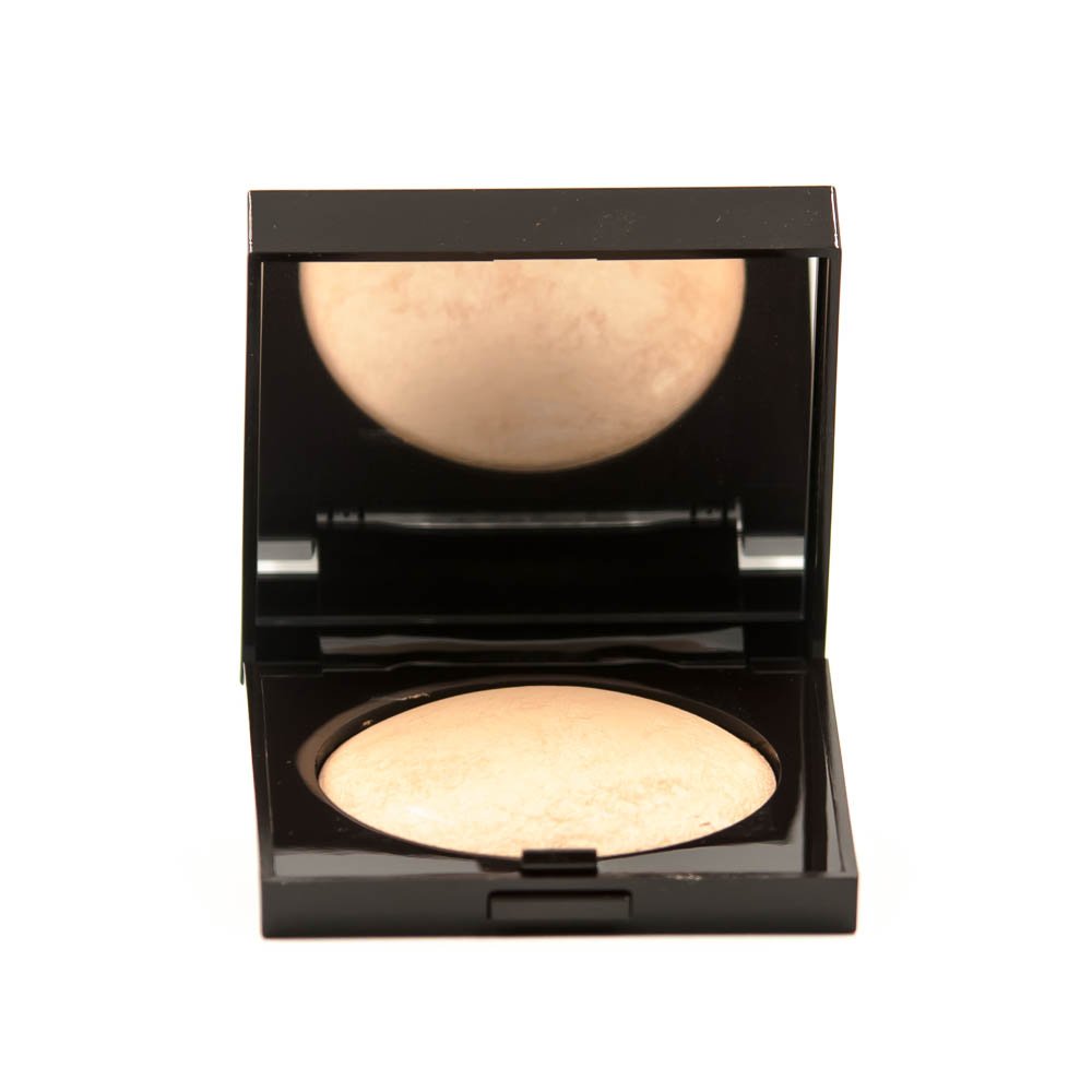 Laura Mercier Matte Radiance Baked Powder Highlighter 1