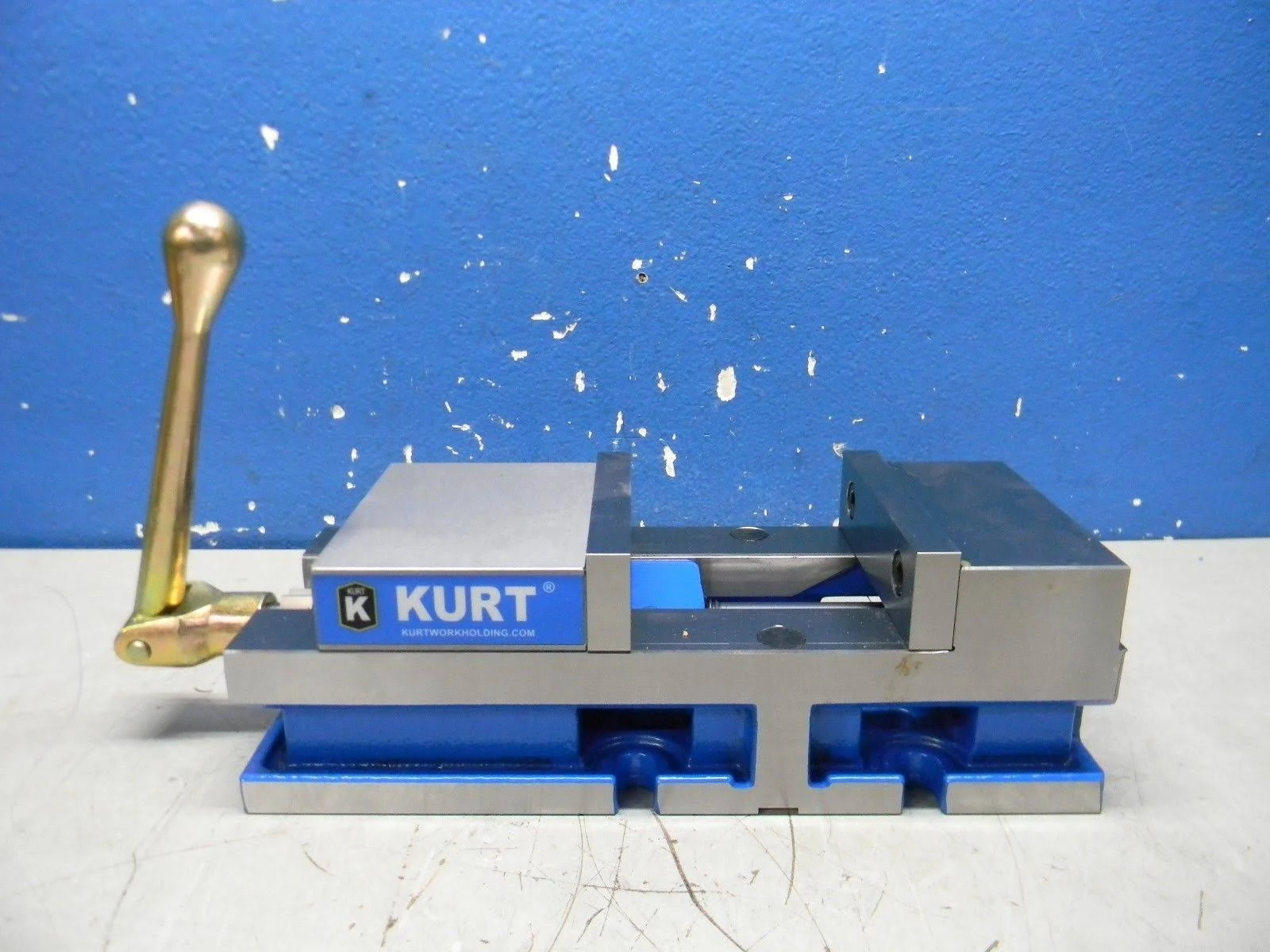 Kurt 6x22 VersatileLock Vise 3600V