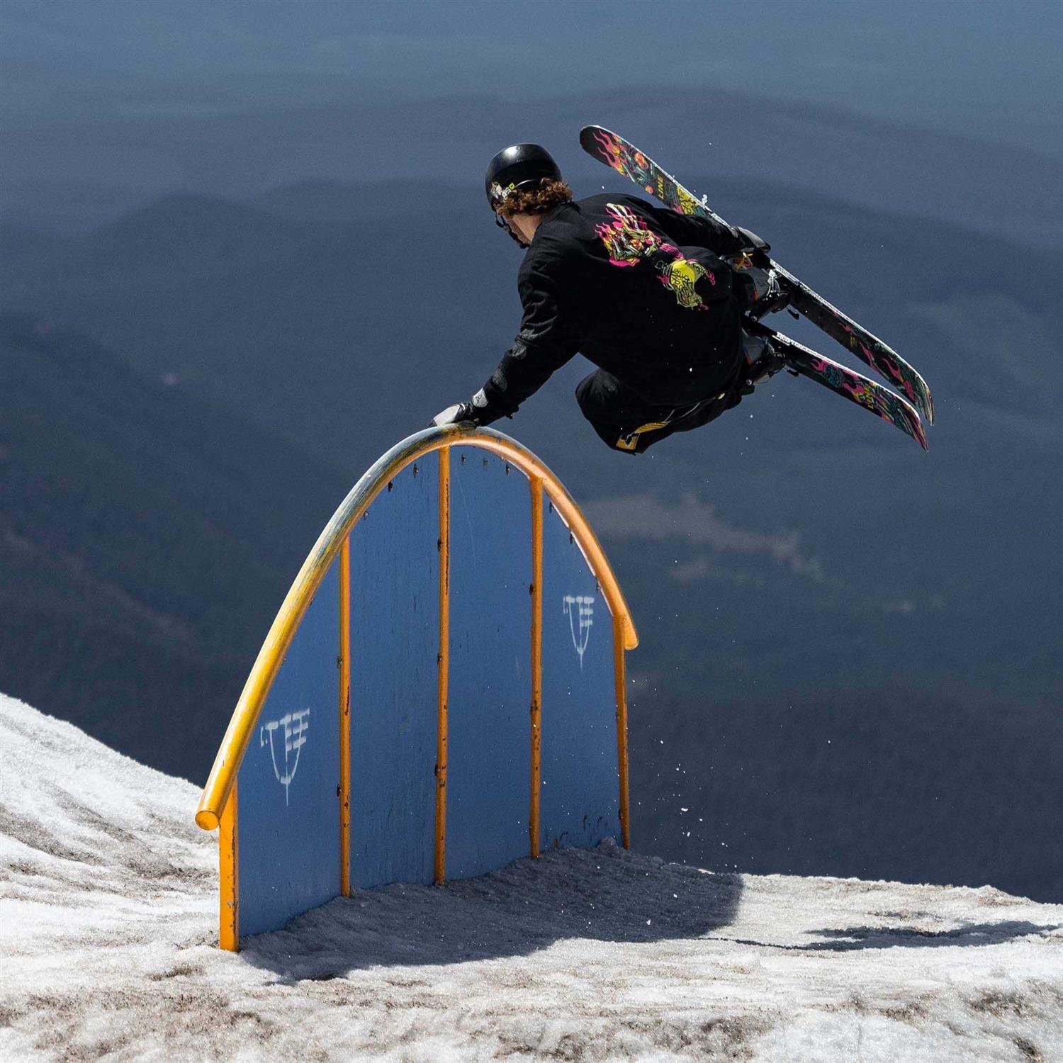 2024 Line Chronic 94 Skis - Sports Supplies Online Store