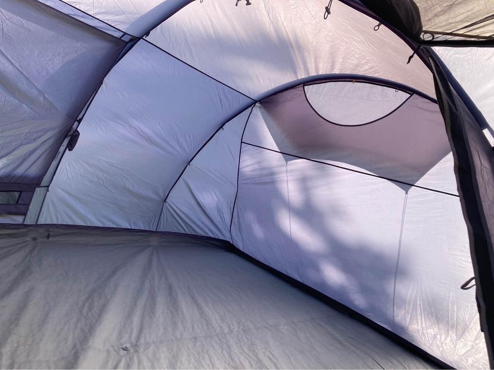 Vango Lomond 500 5 Person Tent.