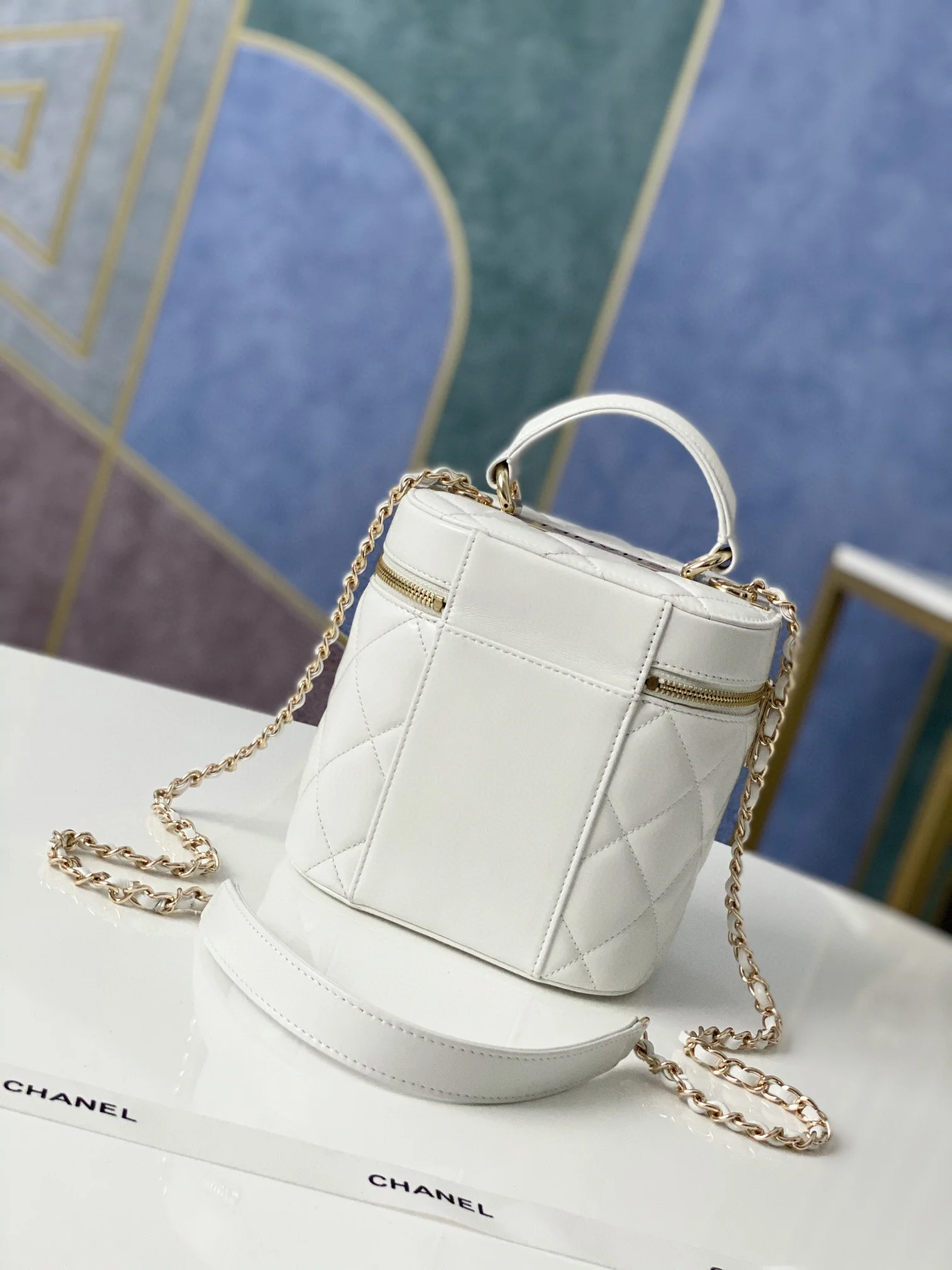 Chanel Vanity Case Gold Hardware White For Women, Women&rsquo;s Handbags, Shoulder Bags 9.4in/24cm