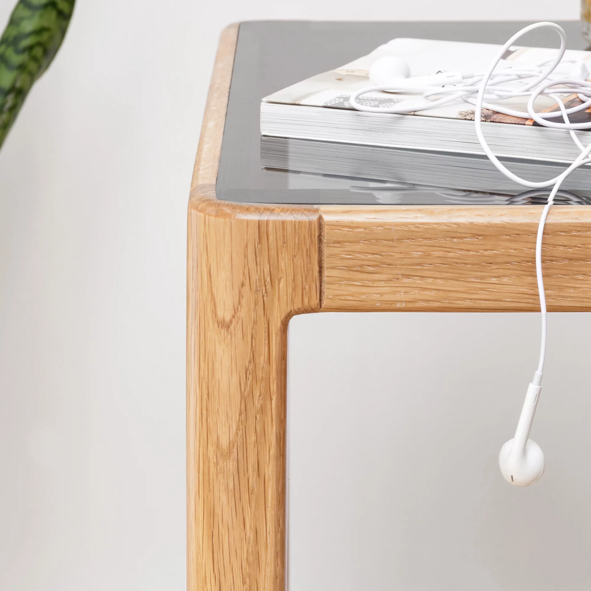 aixvx Natural Oak Wood End Table with Tempered Glass for Living Room, Dinning Room, or Bedroom