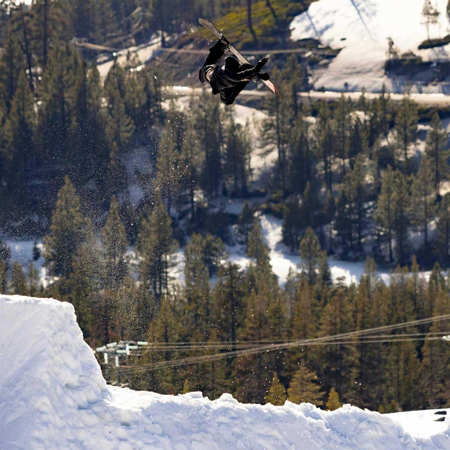 Jones Aviator 2.0 Snowboard - Sports Supplies Online Store