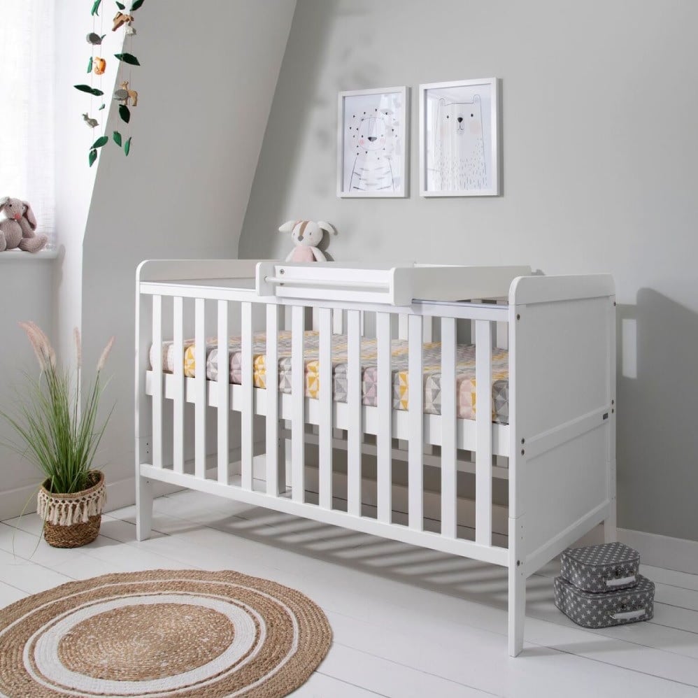 Tutti Bambini Rio 5 Piece Nursery Room Set – White
