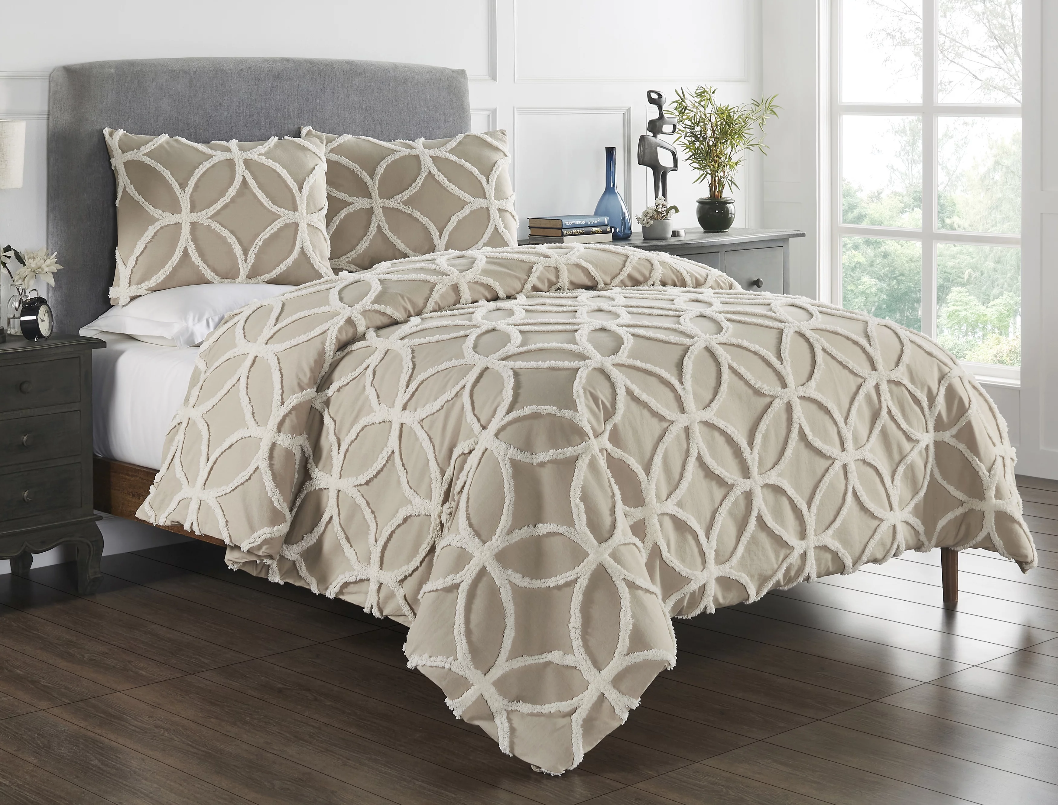 Better Trends Wedding Ring Two Tone 100% Cotton Tufted Chenille Comforter Set for All Ages