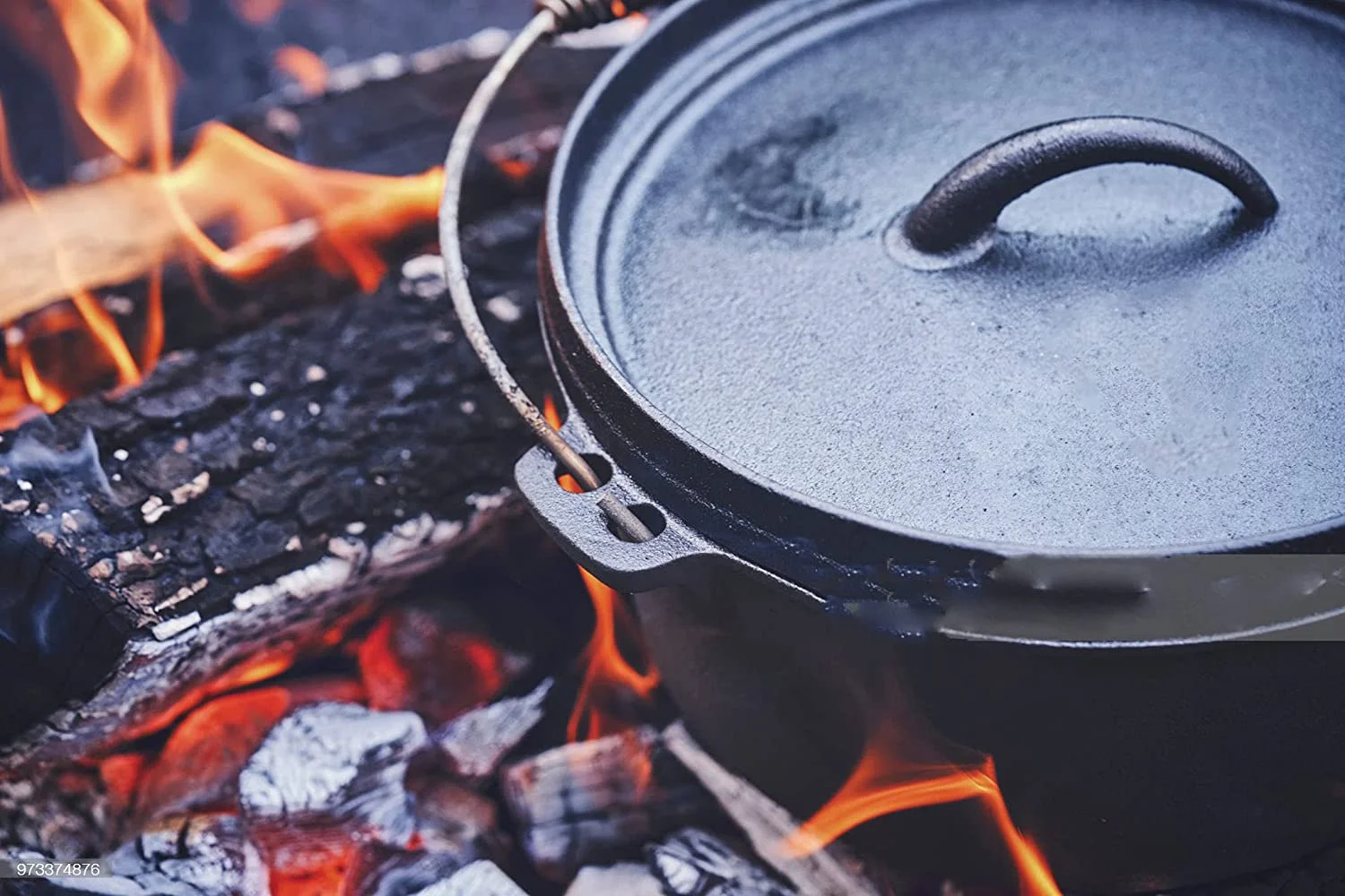 CUISILAND 12QT Pre-Seasoned Lip Lid Cast Iron Dutch Oven with Lid