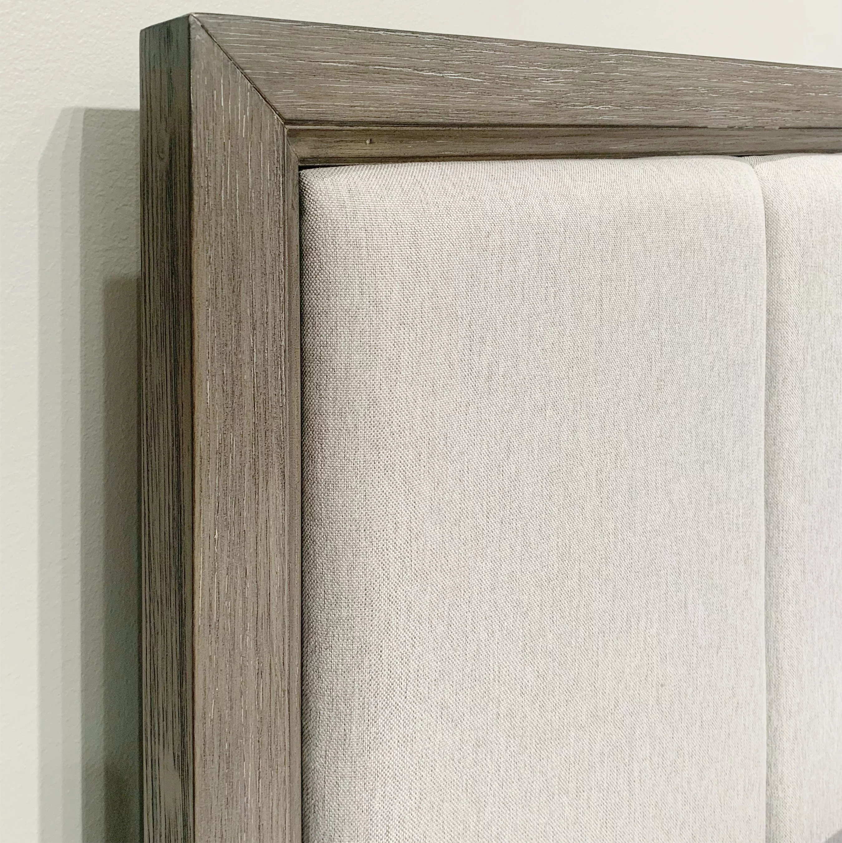 Ennesley Gray Wood Bedroom Set with Upholstered Panel Queen Bed, Dresser, Mirror, 2 Nightstand, and Chest