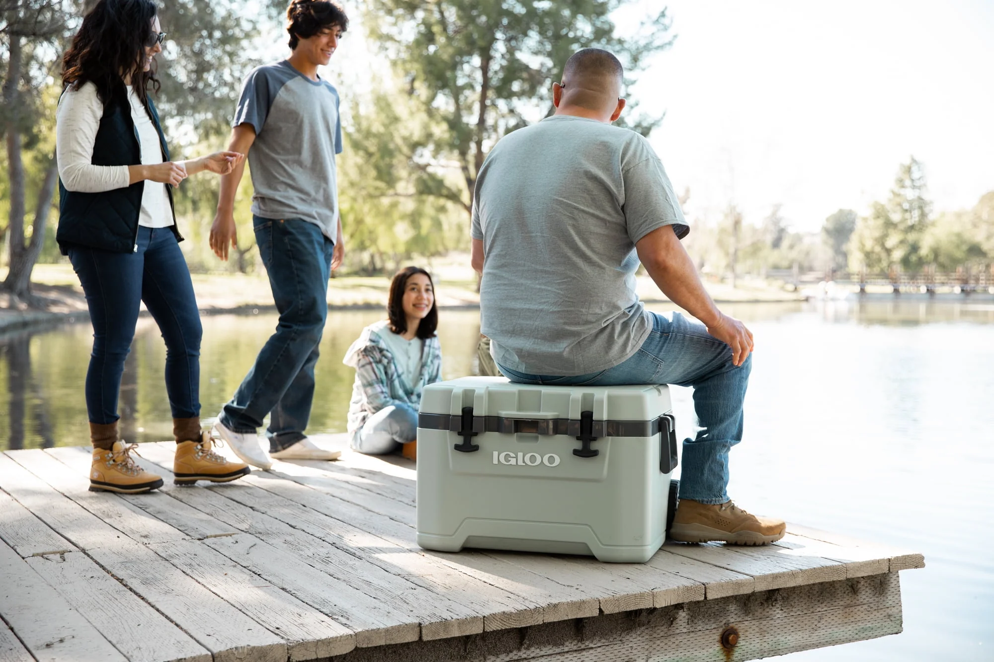 Igloo Overland 52 QT Ice Chest Cooler with Wheels, Gray (26 x 19 x 16)
