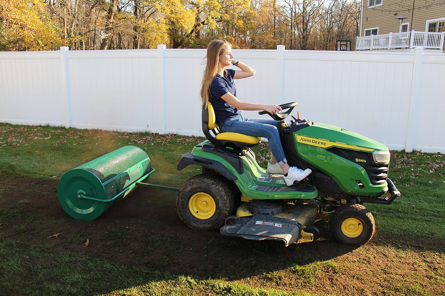 Landzie Lawn & Garden Spreaders - 36 Inch Heavy Duty Metal Mesh Basket Push/Tow Spreader - Compost, Peat Moss, Top Soil, Mulch