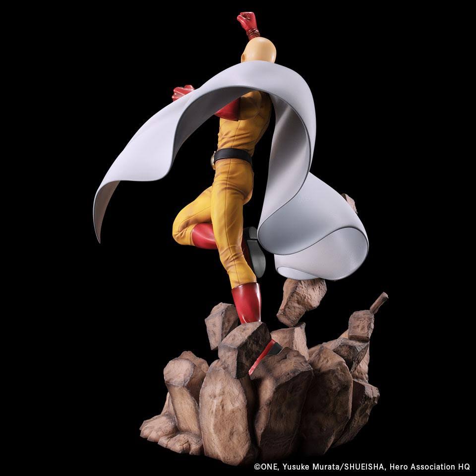 Estream Saitama One-Punch Man 1/7 Scale Figure