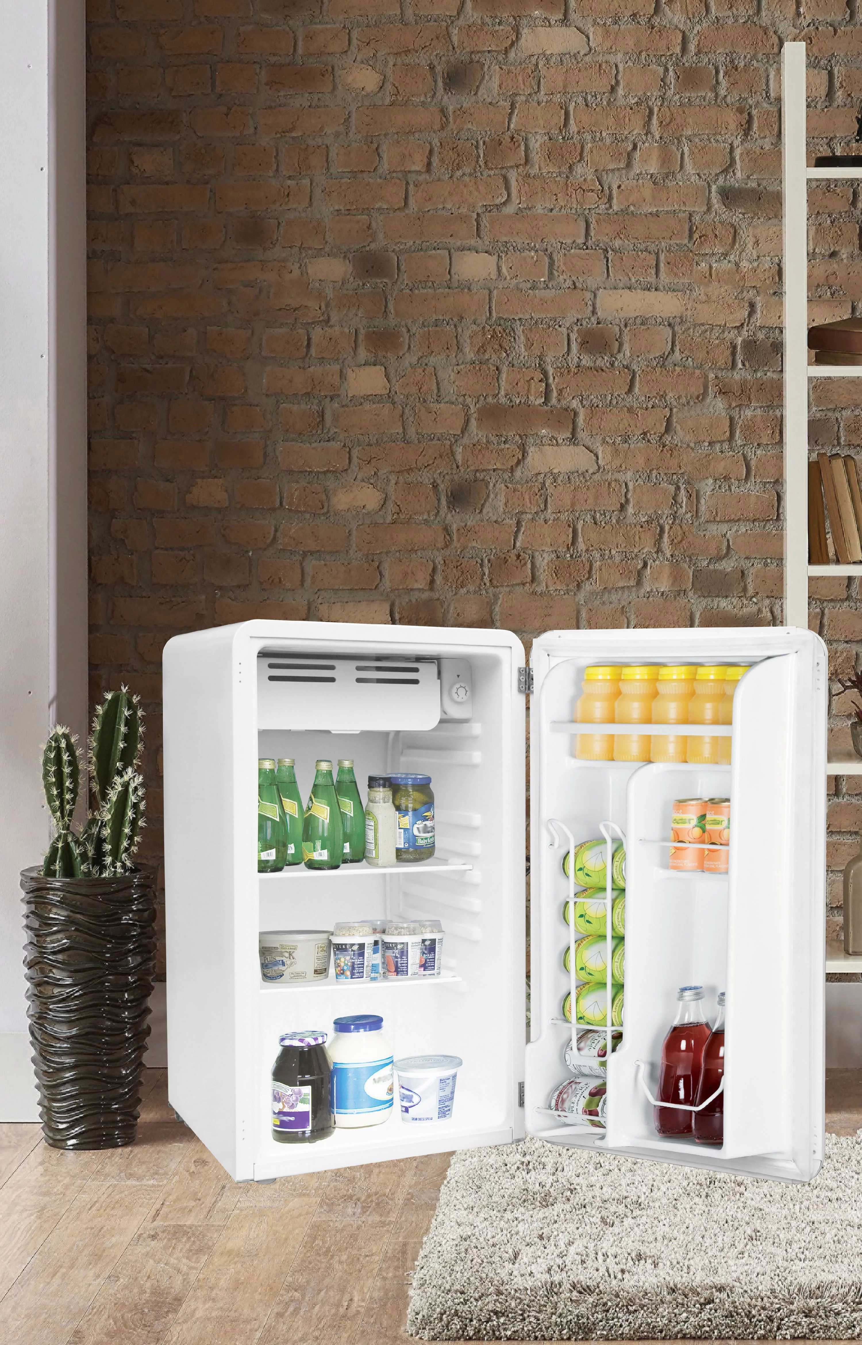 Frigidaire 3.2 cu ft Single Door Retro Compact Fridge EFR372, Pink