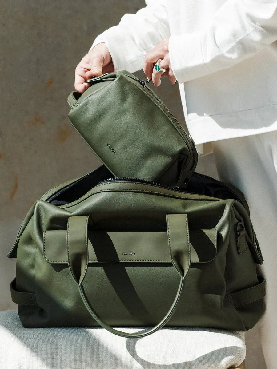 Hue Toiletry Bag | CALPAK Black