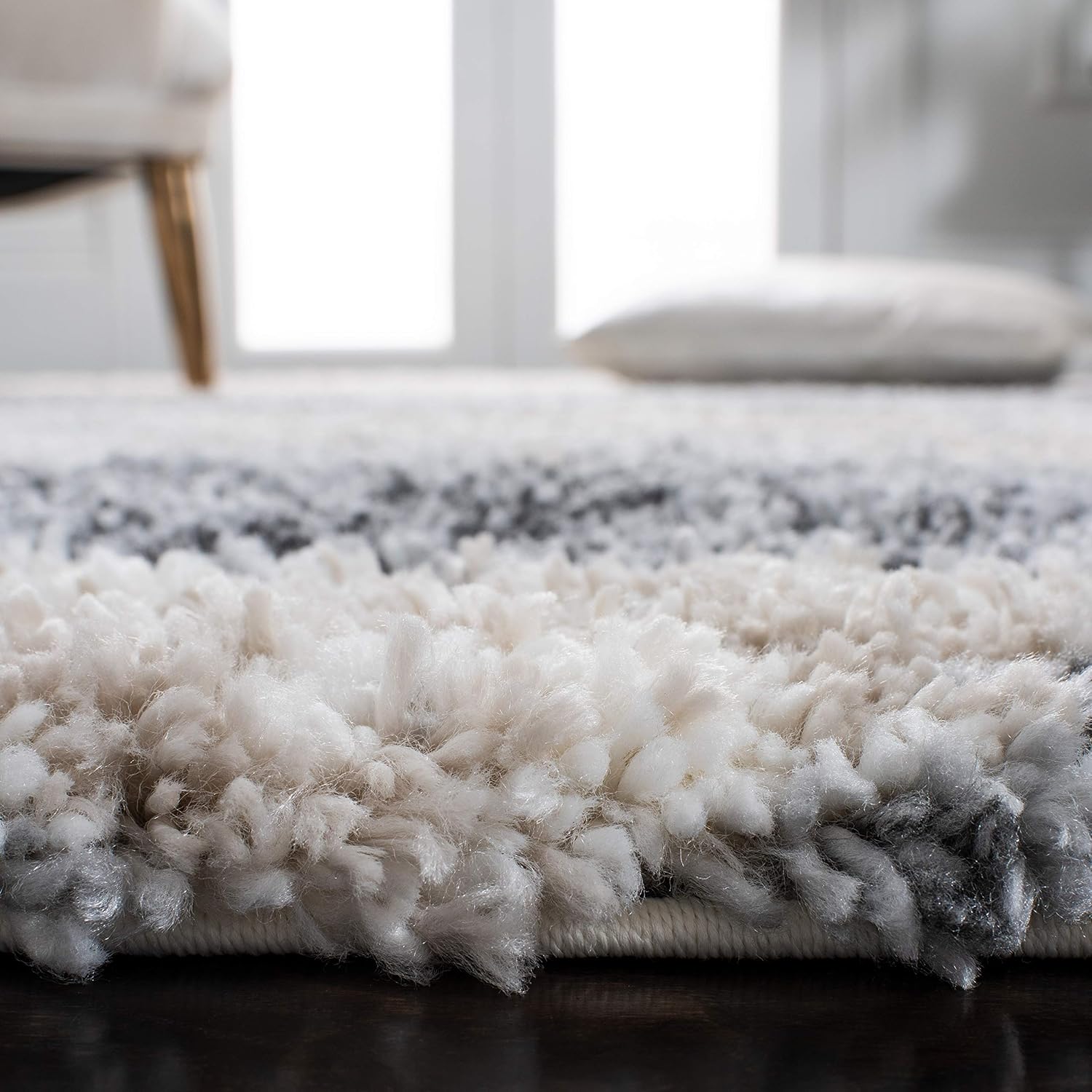 SAFAVIEH Fontana Shag Collection Area Rug - 8' x 10', Grey & Ivory, Modern Design, Non-Shedding & Easy Care