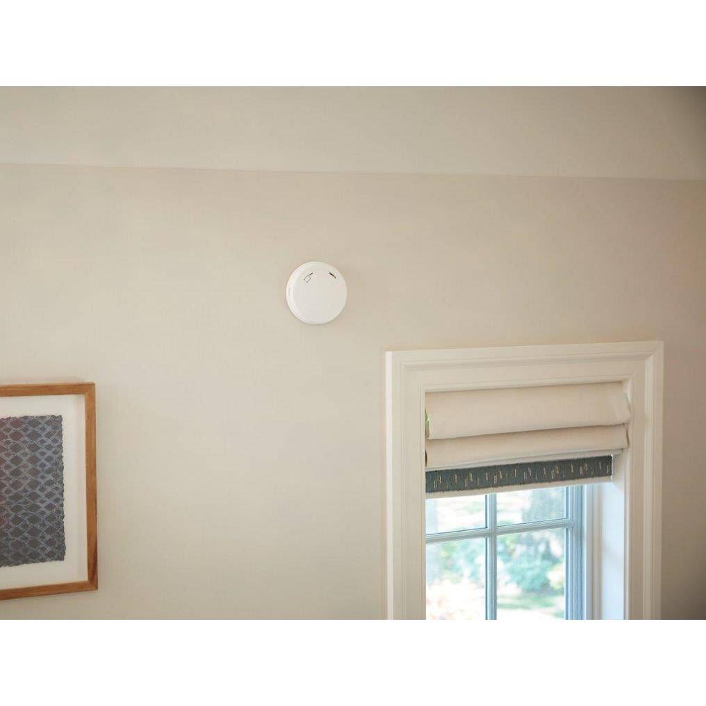 First Alert COMBO10V 10-Year Talking Photoelectric Smoke and Carbon Monoxide Alarm