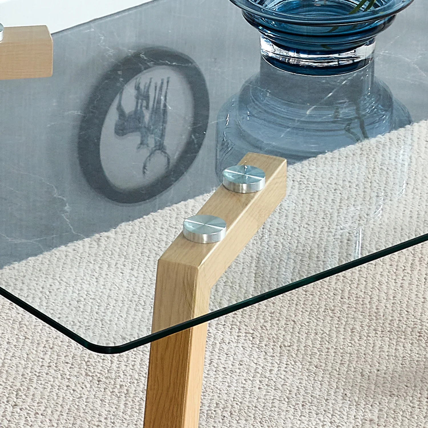 Holaki 1 Table and 4 Chairs Set. Glass Dining Table, 0.31 "Tempered Glass Tabletop and Wood Grain Metal Table Legs . Table Size: 47" W x 31"D x 30" H