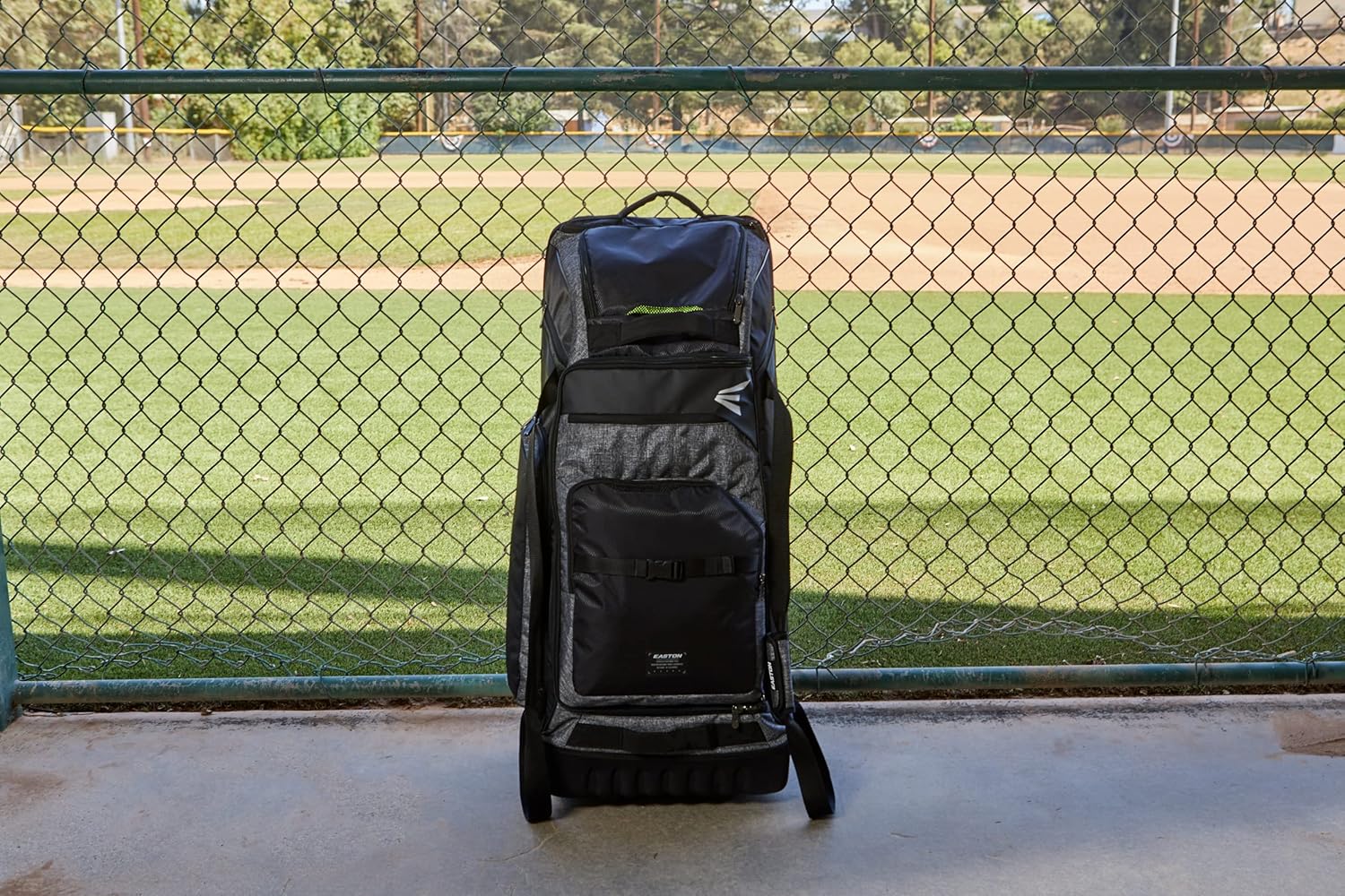 Easton | TANK PRO Wheeled Equipment Bag | Baseball/Softball | Black