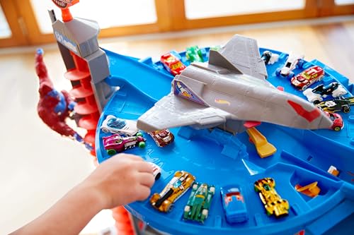 Hot Wheels Toy Car Track Set & 4 1:64 Scale Cars, Super Ultimate Garage, 3+ ft Tall with Motorized Gorilla & Storage for 140 Cars (Amazon Exclusive)