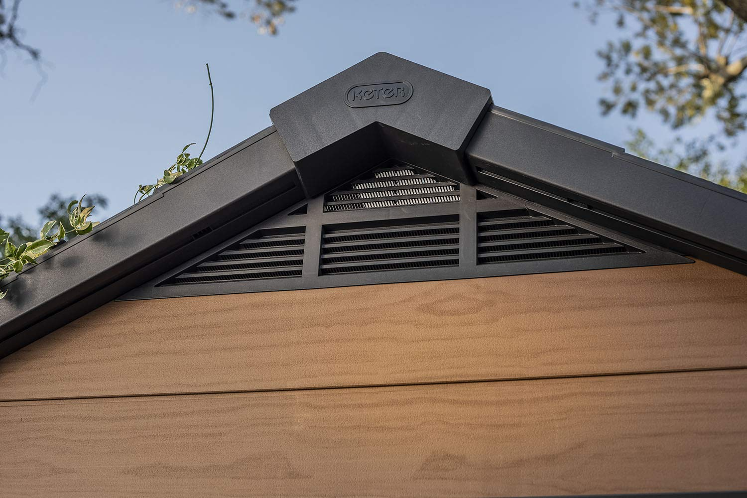 【Storage Shed】7.5&times;7 Large Resin Outdoor Storage Shed Kit &ndash; Perfect to Store Patio Furniture, Garden Tools