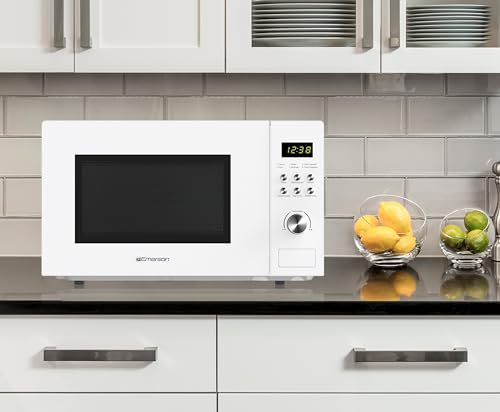 Emerson Countertop Microwave Oven with Removable Glass Turntable with Child Safe Lock