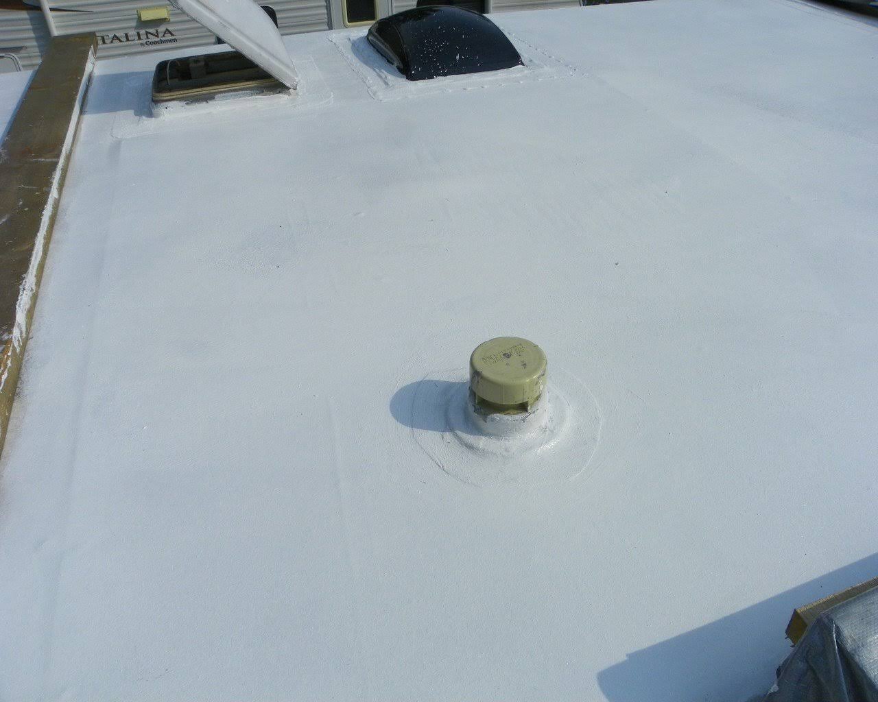 Liquid Rubber RV Roof Coating - Solar Reflective Sealant - Waterproof - Easy to Apply - Brilliant White, 5 Gallon