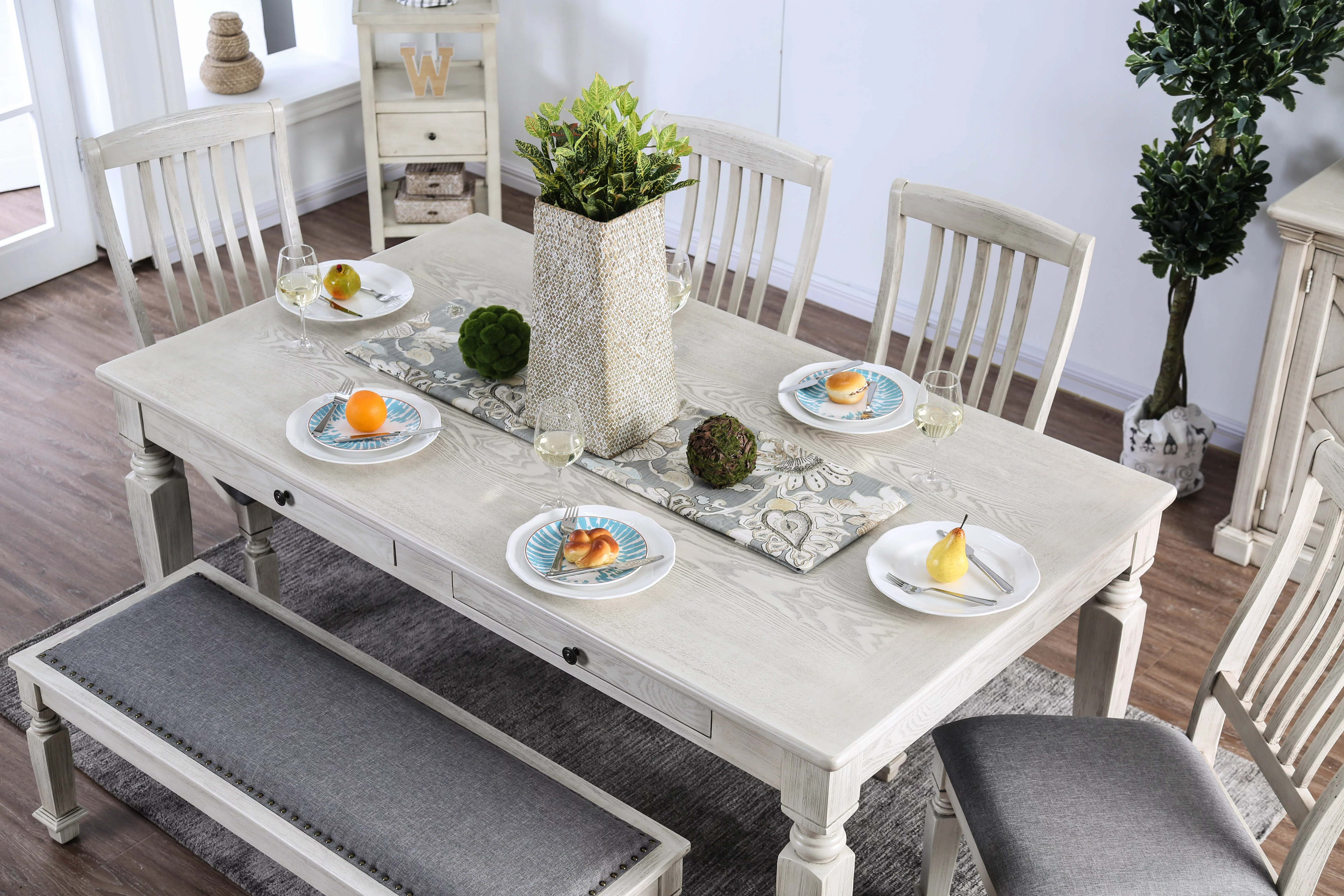 Furniture of America Roslyn Farmhouse Dining Table