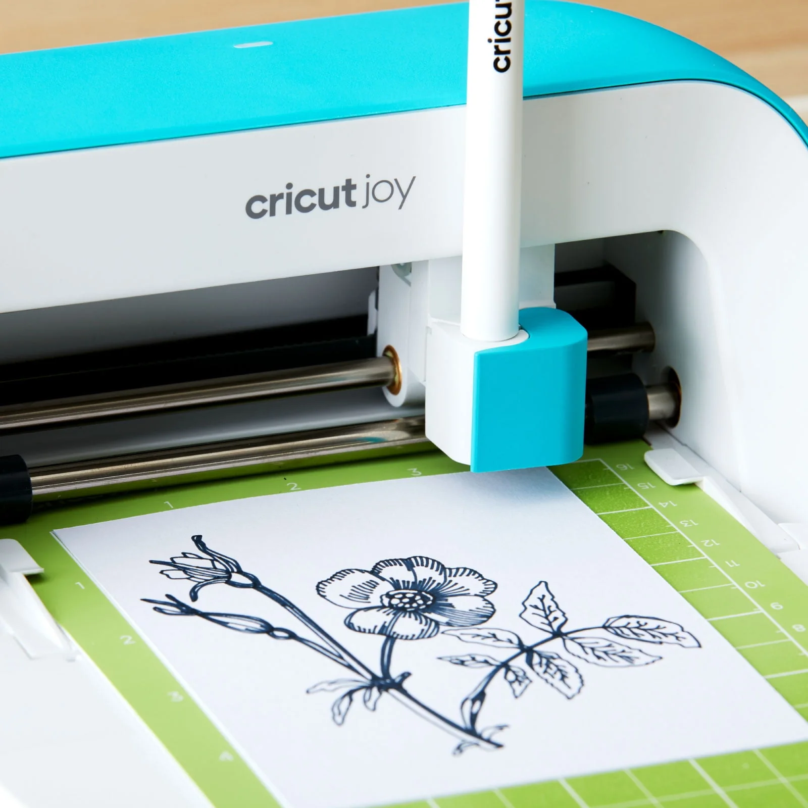 Cricut Joy Smart Machine with DIY Vinyl Decal Sampler & Essential Tools Starter Bundle