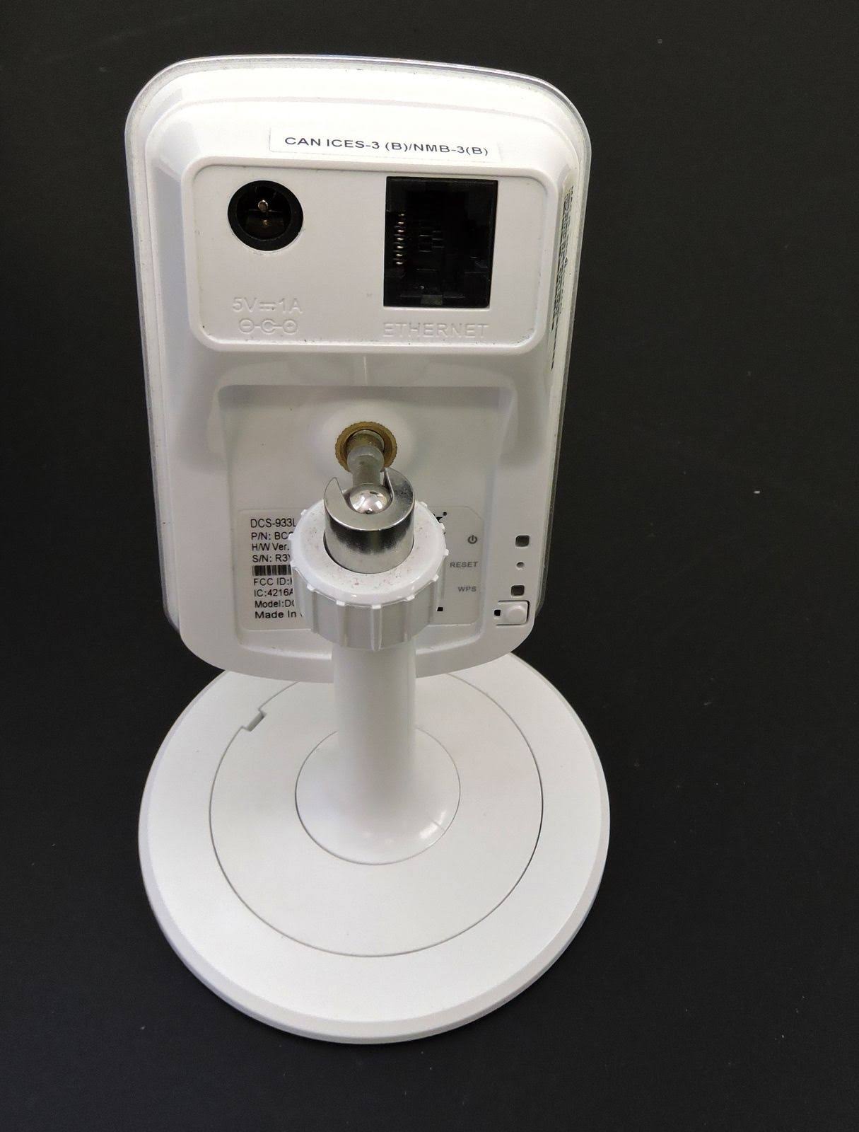 D-Link DCS-933L Day u0026 Night Wi-Fi Camera