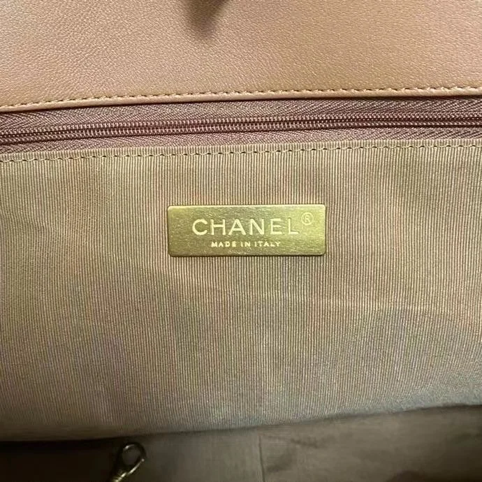 Chanel Shopping Chanel Bag 19 Brown For Women, Women&rsquo;s Bags 16in/41cm