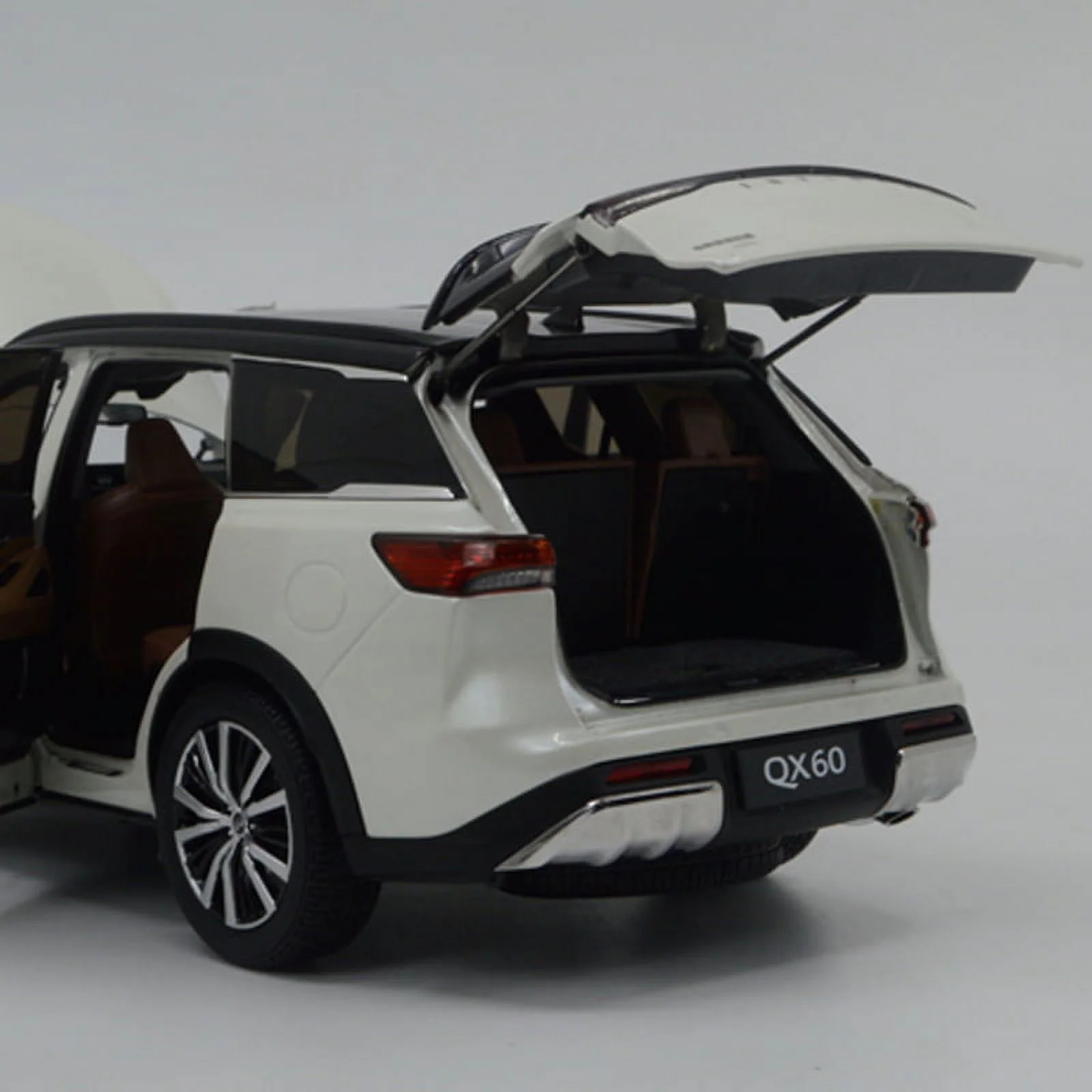 Paudi 1/18 Diecast Model Car Minicar Infiniti QX60 Black Blue Glod 2022