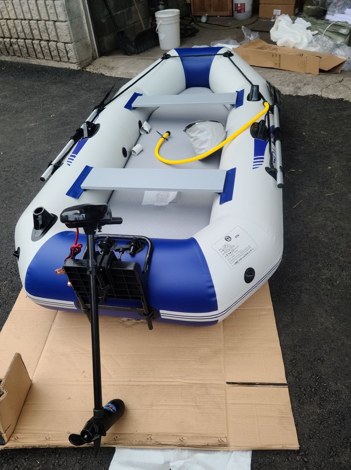 2024 New in box Inflatable Solar Marine Fishing Boat with Motor high pressure rigid boat