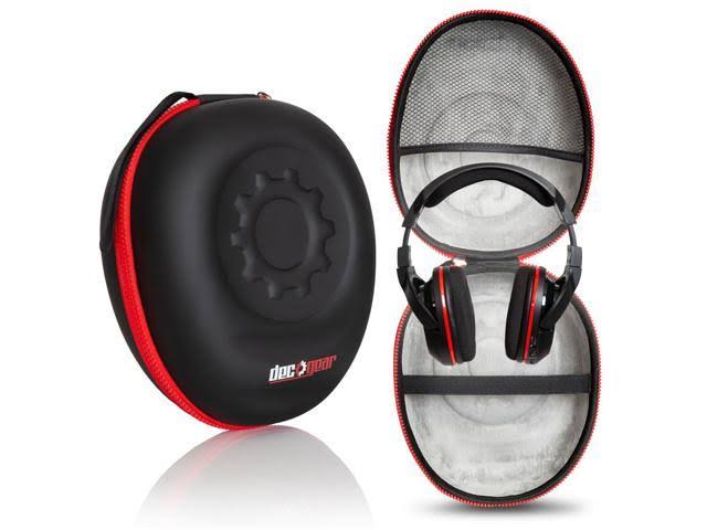 Beyerdynamic DT 770 Pro 250 Ohms Studio Headphones with Deco Gear Hardbody Case Bundle