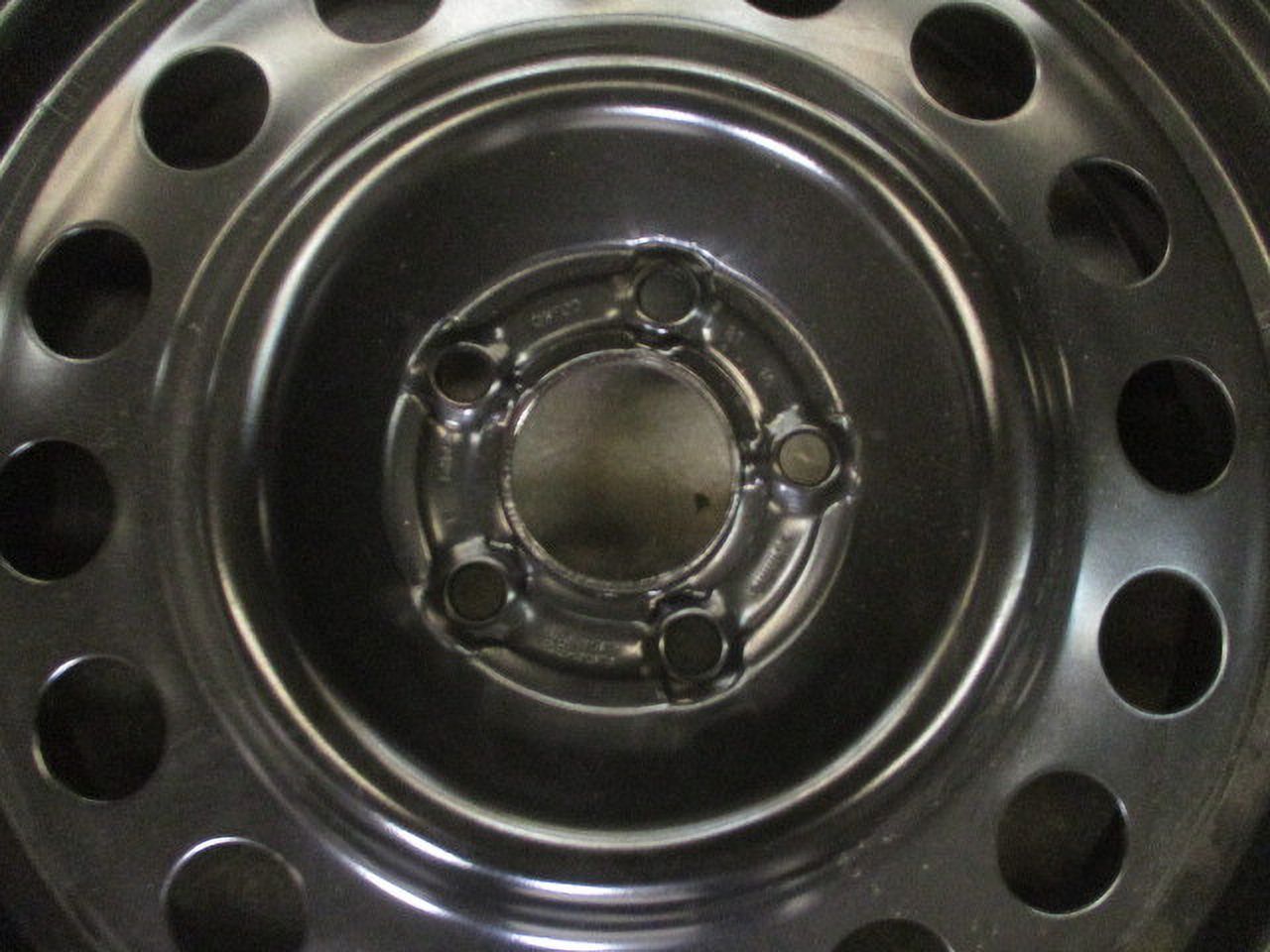 Pre-Owned Ford Escape 17X4 Steel Spare Wheel w/Maxxis Tire T155/70R17 29/32nd OEM LKQ (Good)