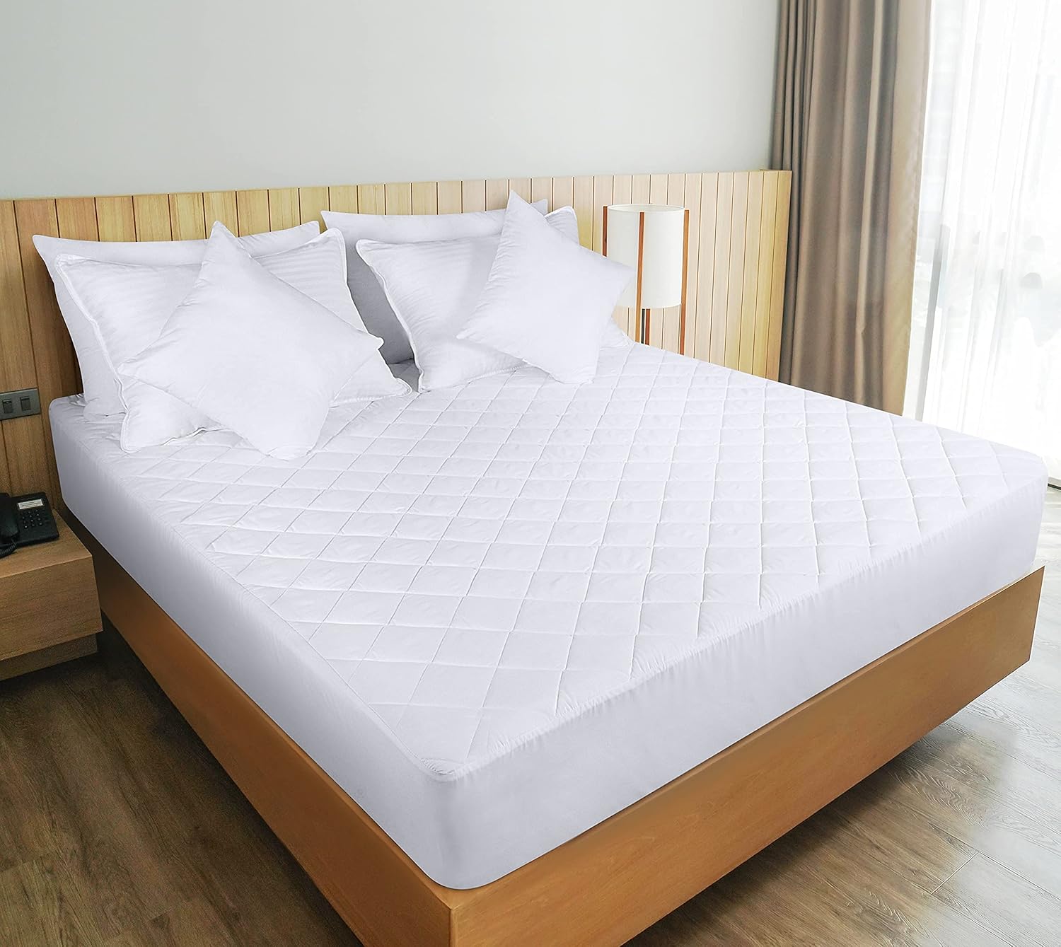 Utopia Bedding Quilted Fitted Mattress Pad (California King) - Elastic Fitted Mattress Protector - Mattress Cover Stretches up to 16 Inches Deep