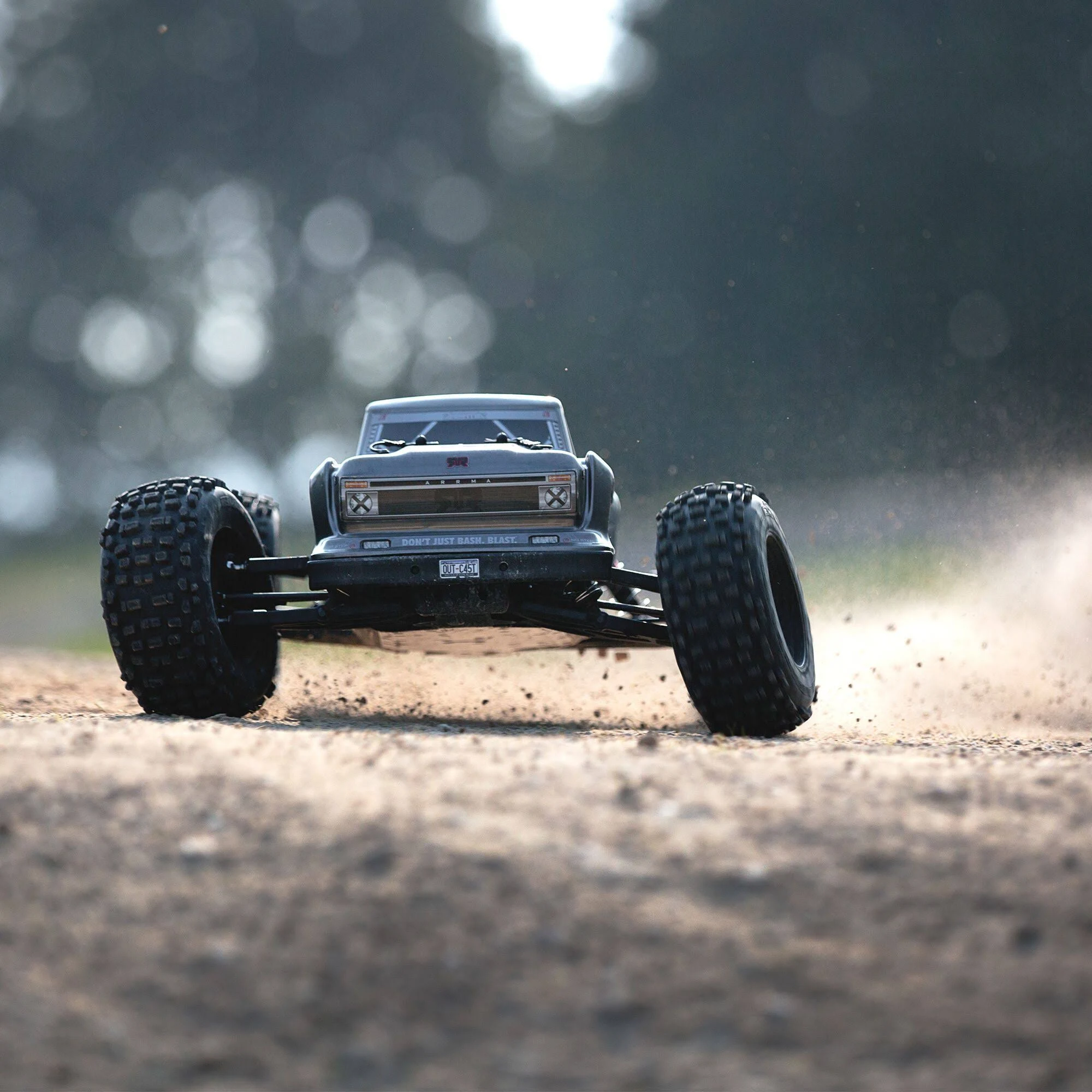 Arrma Outcast 6s 4WD BLX 1/8 Stunt Truck RTR Silver