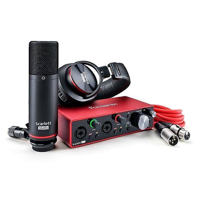 Focusrite Scarlett 2i2 Studio 3rd Gen Recording Bundle