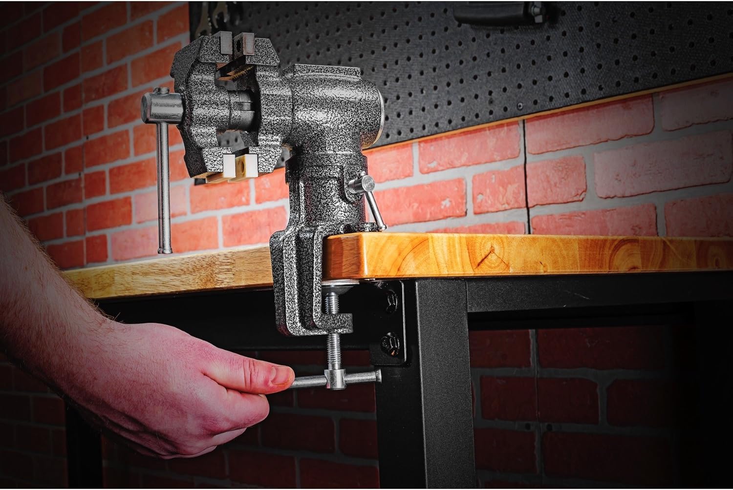2-1/2 inch Mini Jaw Portable Clamp-on Table Bench Third Hand Vise Swivels and Rotates 360°, 1-1/2 inch and 2-1/2 inch Jaws, Soft Jaw Covers, Jewelry