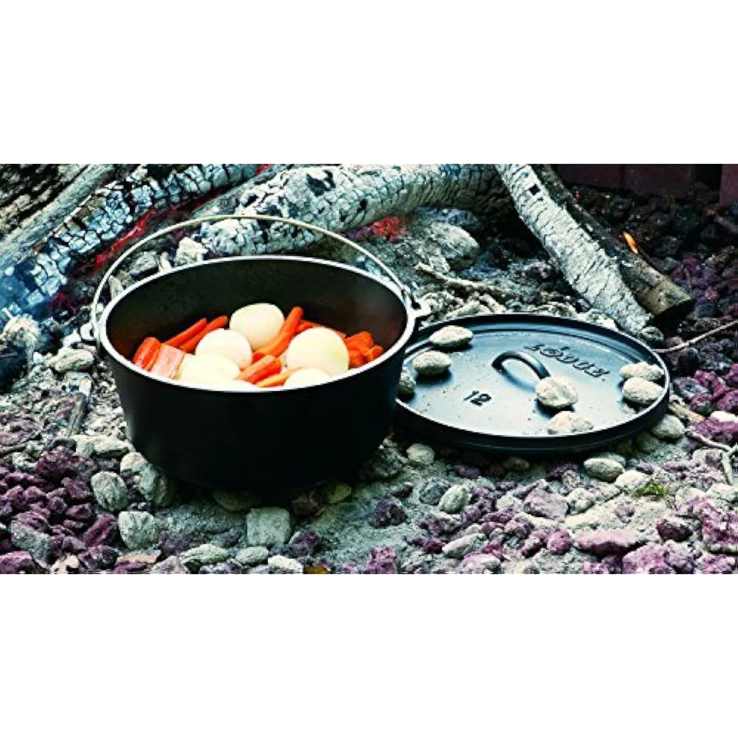 Lodge Deep Camp Dutch Oven, 8 Quart