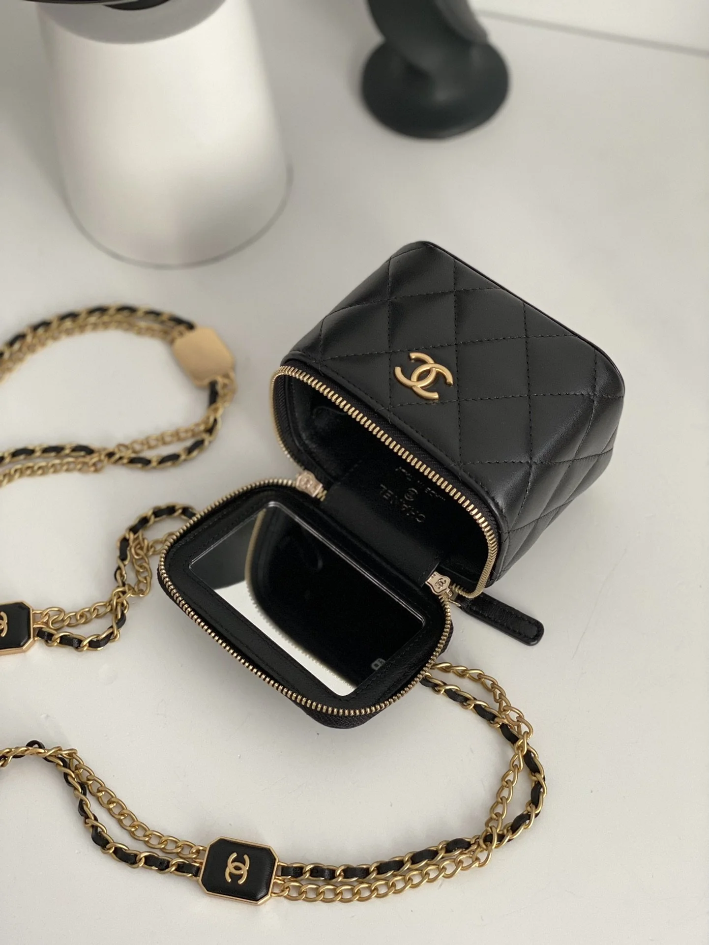 Chanel Small Vanity With Chain Black For Women, Women&rsquo;s Bags 4.3in/11cm